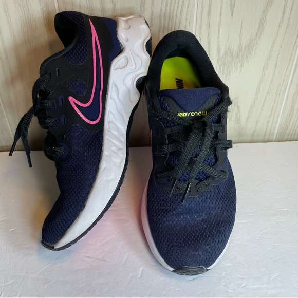Nike Womens Renew Ride 2 CU3508-401 Navy Running Shoes Sneakers Size 7.5 - Picture 3 of 16